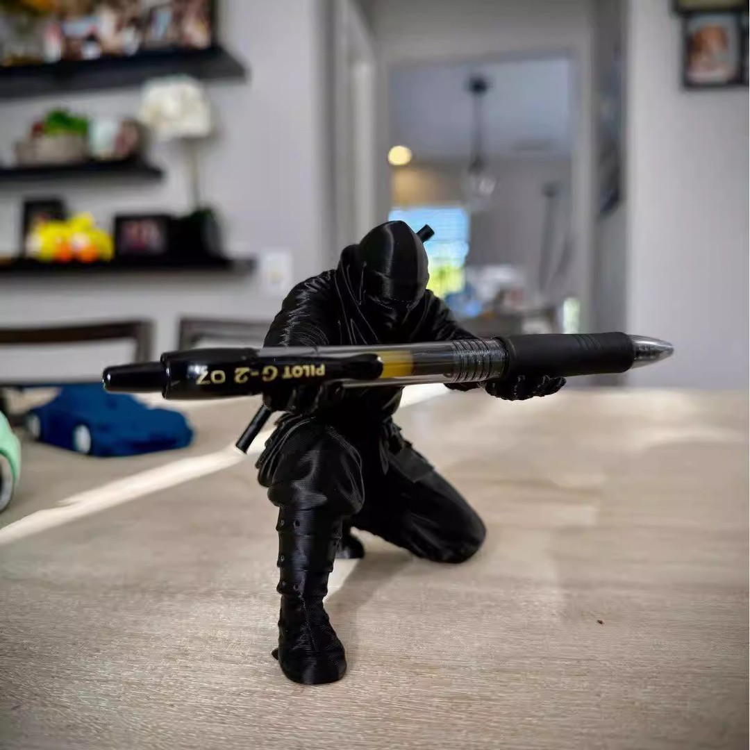 Stationery Office - Portalápices Ninja impreso en 3D, soporte